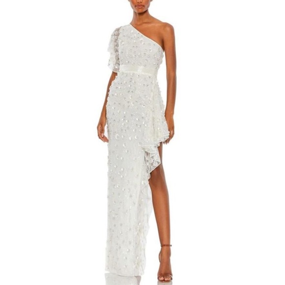 Mac Duggal Dresses & Skirts - Mac Duggal White One-Shoulder Sequin High Slit Gown (High Low Side) New! Reemoly